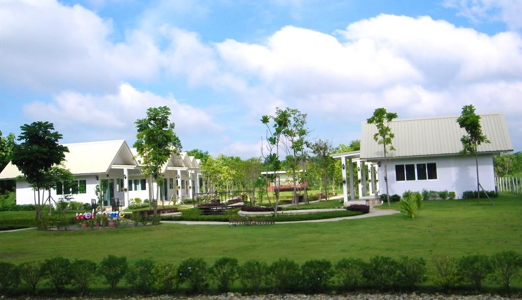 Hotel Banmon Makok Ban Makok Esterno foto